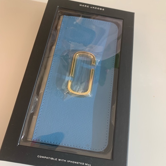 Marc Jacobs cell phone case - Picture 3 of 11